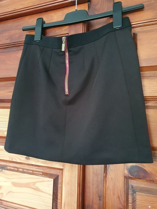 Czarna mini spódniczka reserved