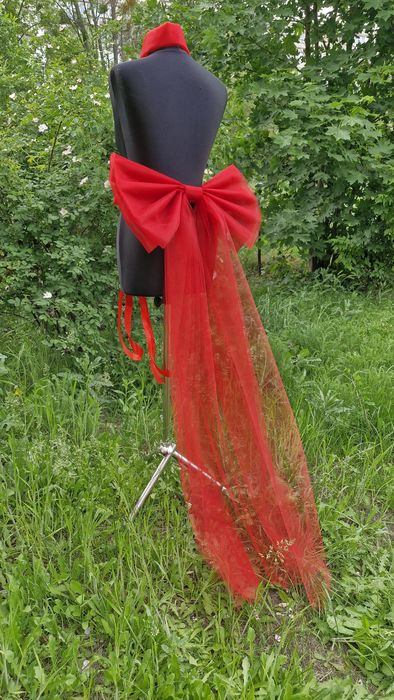 Шикарний великий червоний бант зі шлейфом, фатиновий Бант,красный бант