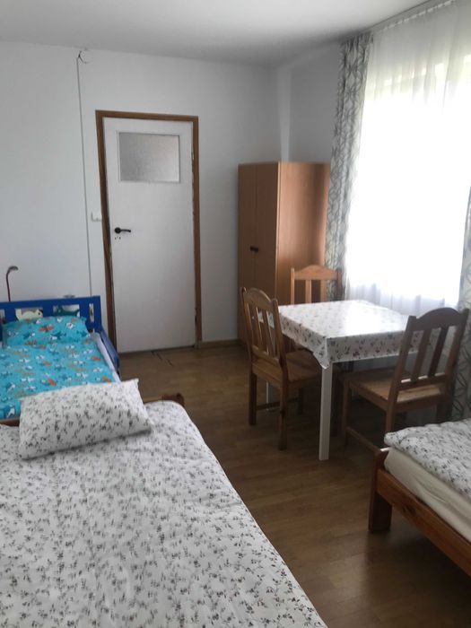 Wakacje  ,pokoje i domki   nad morzem Dębki  Mirek ul Morska 4