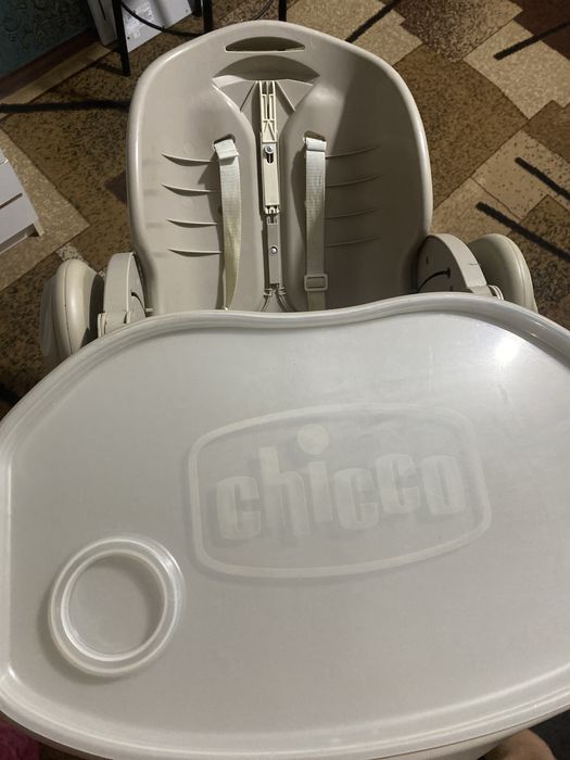 Продам столик для кормления chikko
