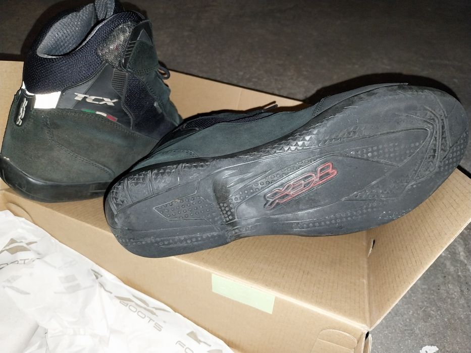 Botas de biqueira de aço também dá para a neve