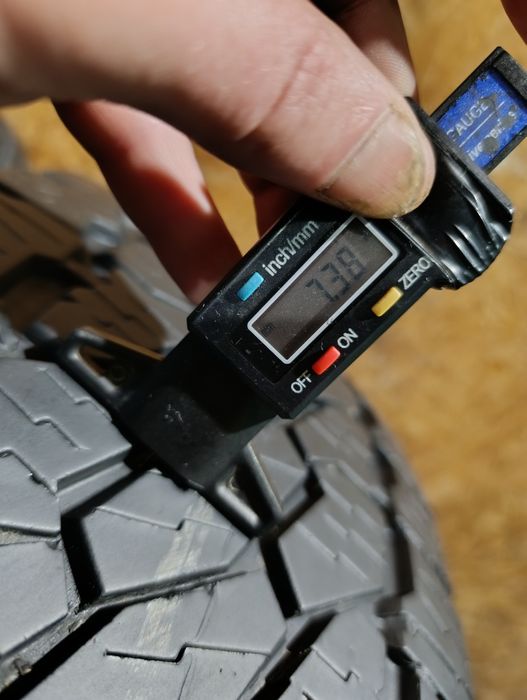 Продажа комплект шин 265/65-17 Bridgestone Dueler