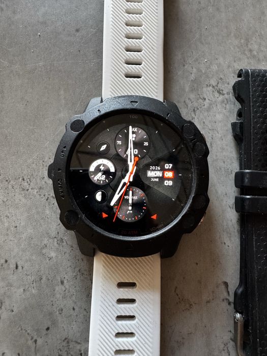 Smartwatch Amazfit Falcon