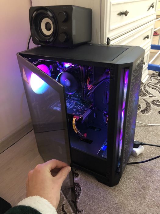 ПК.стан новий. Процесор Ryzen 5 3600. Відеокарта Radeon RX 6600