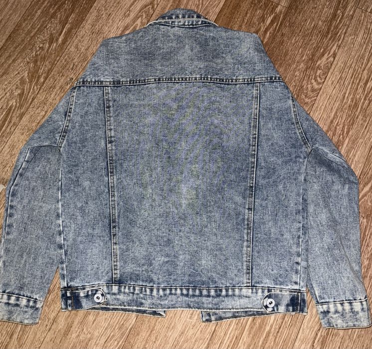 Джинсова куртка жіноча