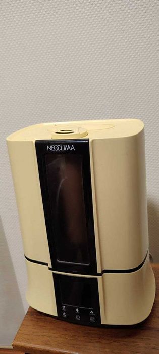 ЗВОЛОЖУВАЧ ПОВІТРЯ Neoclima SPS-905 на 6 л з функцією іонізації