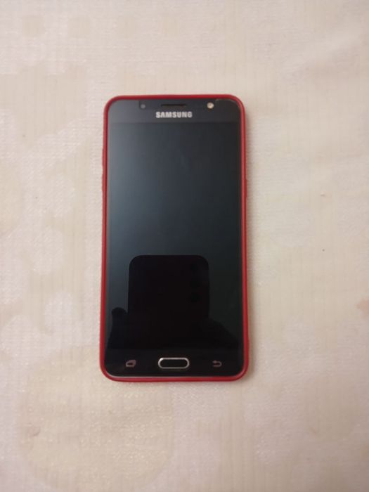 Телефон Galaxy J5