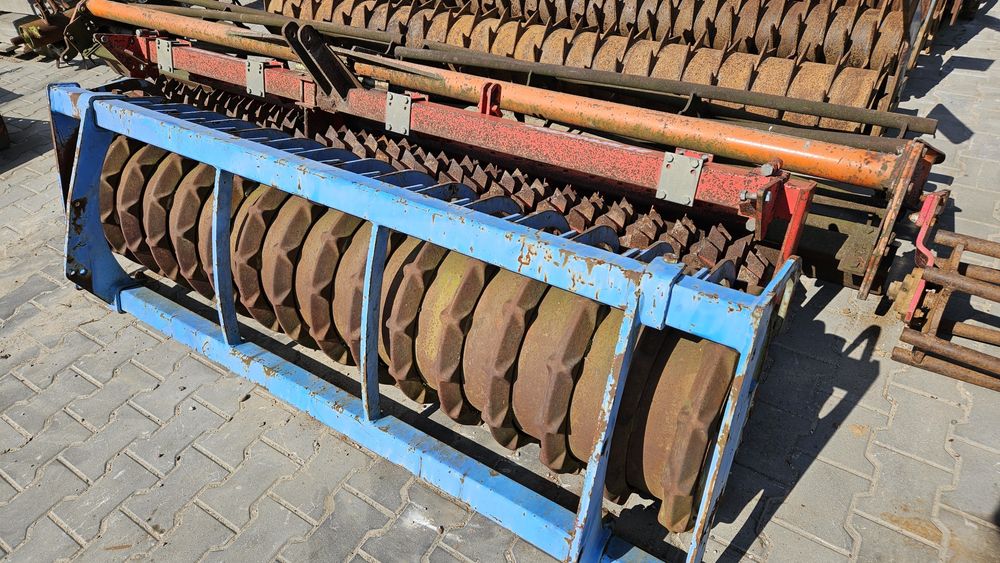 Wał Packera kruszący ciężki kolczasty 4m 2x2m 3m rurowy Guttler 2,5m