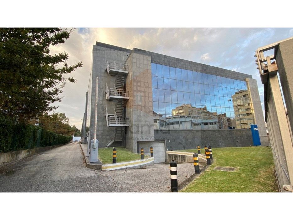 Escritório em Carnaxide com 338m2