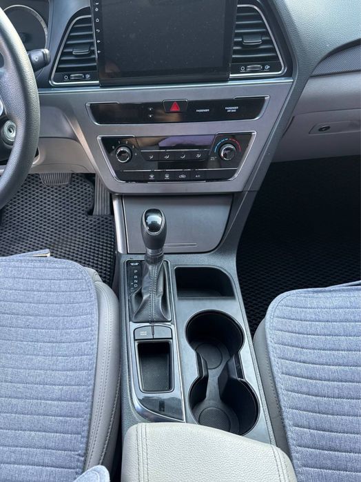 Hyundai Sonata 2.4.2016 год. Цена 7500$. Обслужена. Супер авто.