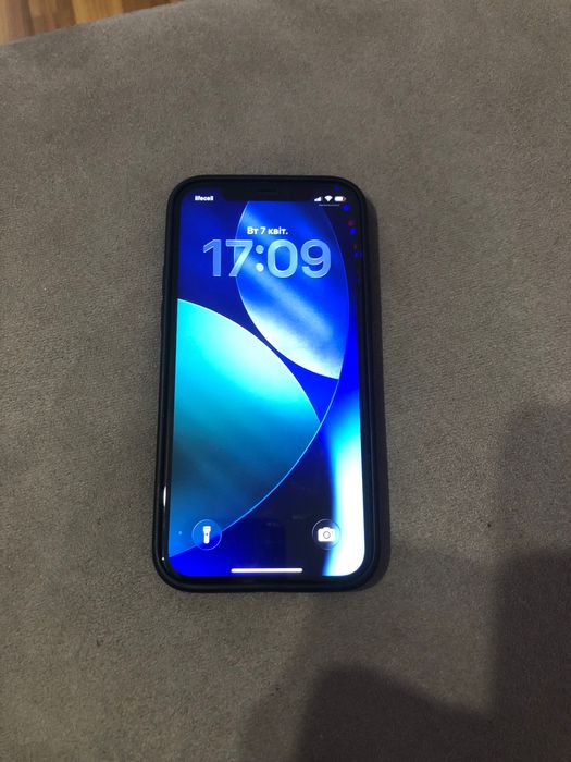 iPhone 12 64gb в дуже доброму стані
