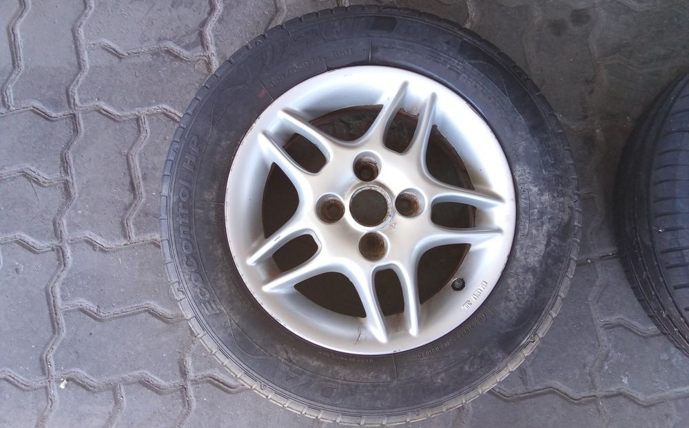 Jantes Mitsubishi R14 Com Pneus 185/60 Furação 4X100