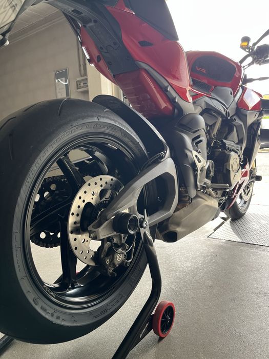 DUCATI Streetfighter V4S  2025