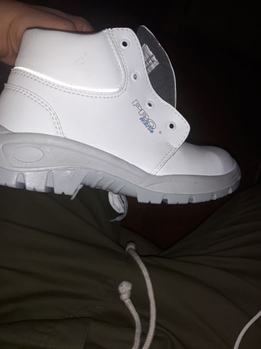 Obuwie ochronne twarde