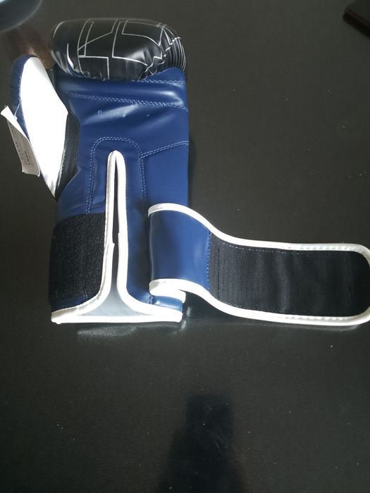 Продам боксерські рукавиці GREEN HILL нові 10.oz