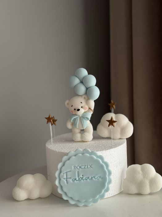 Zestaw na tort Miś z balonikami 2D , tabliczka , chmurki , gwiazdki