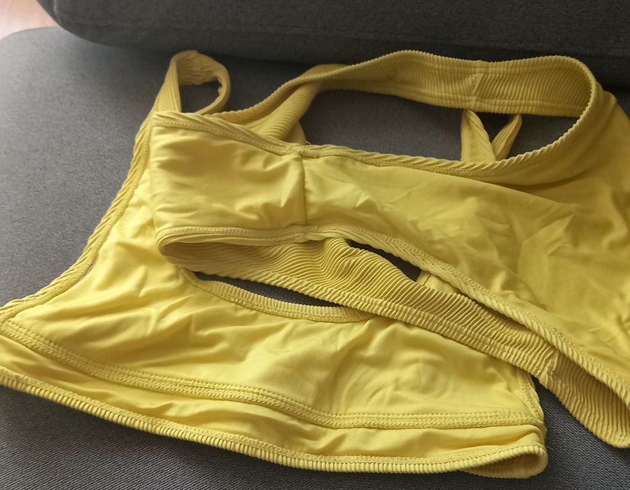 Bikini amarelo, como novo, Pull&Bear, colecção  Pacific Republic