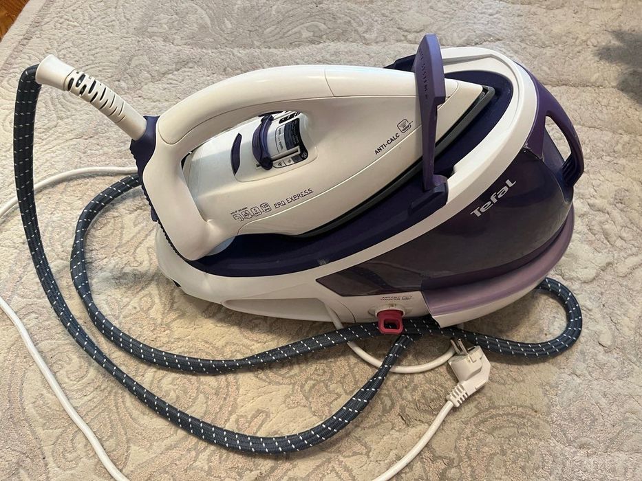 Праска та парогенератор Tefal