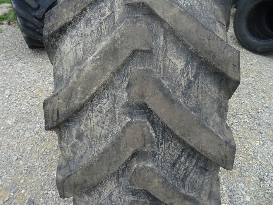 Opona 460/70R24 17.5R24 PNEU LAURENT IND ( 800 netto)