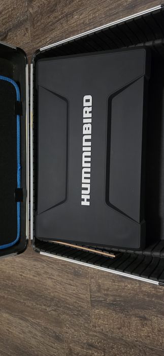 Humminbird solix 12 megalive echosonda