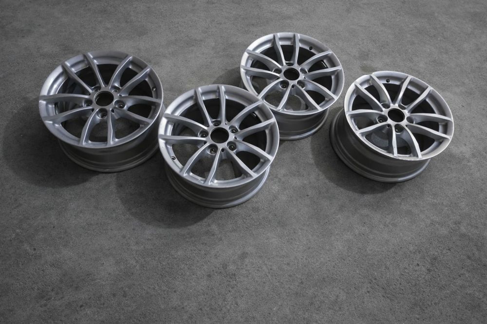 Conjunto de jantes BMW 16