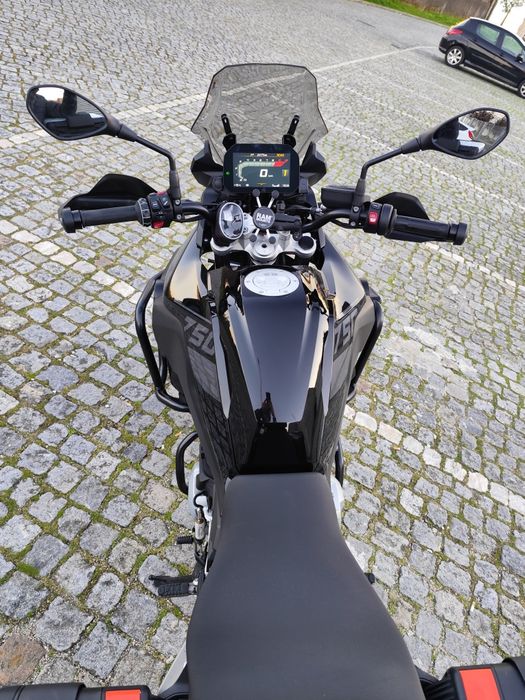 BMW F 750 GS triple black