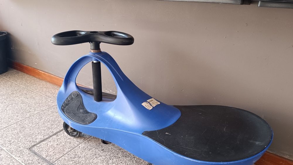 Twistcar azul usado