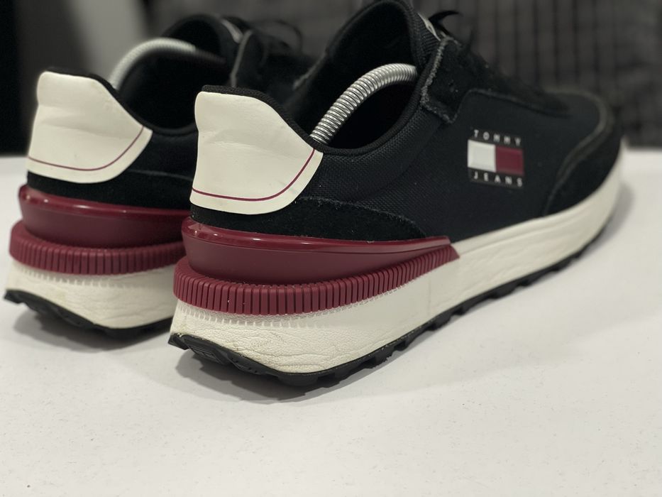 Tommy hilfiger  45 29см.