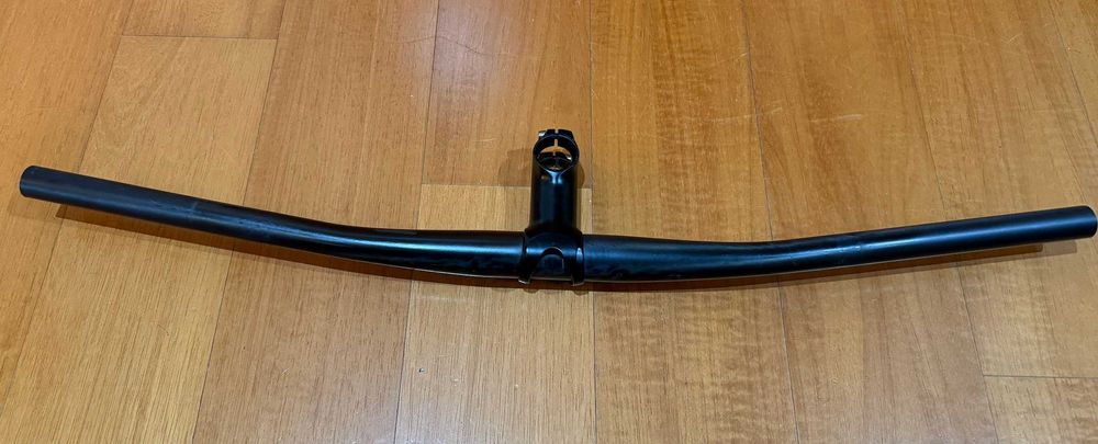 Vendo Volante KTM PRIME CARBON FLAT 720mm + Avanço Exonic