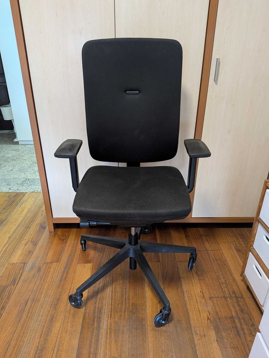 Cadeira Ergonómica Steelcase 32 Seconds (Estilo Herman Miller / Leap)