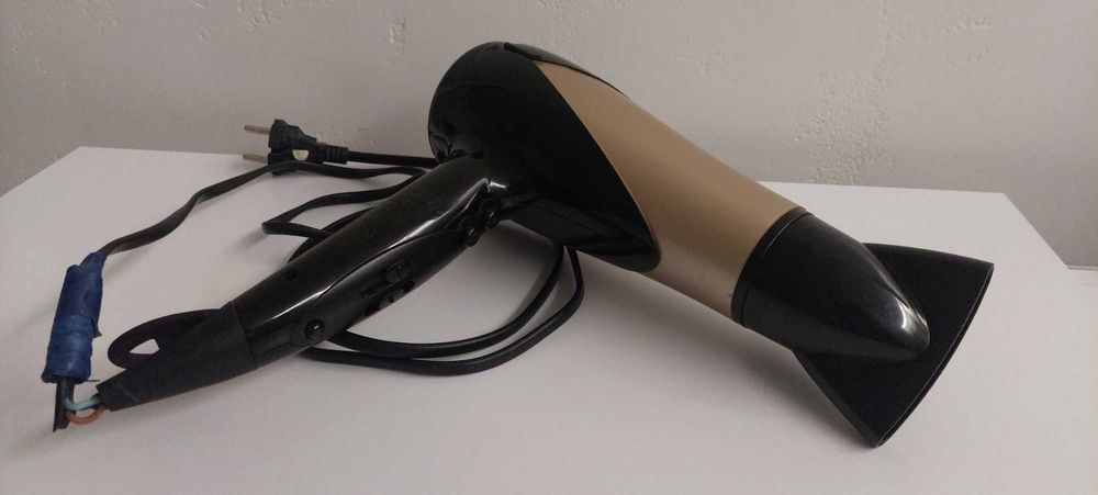 Фен Philips SalonDry Control HP8182, 2200 Вт (б/у)