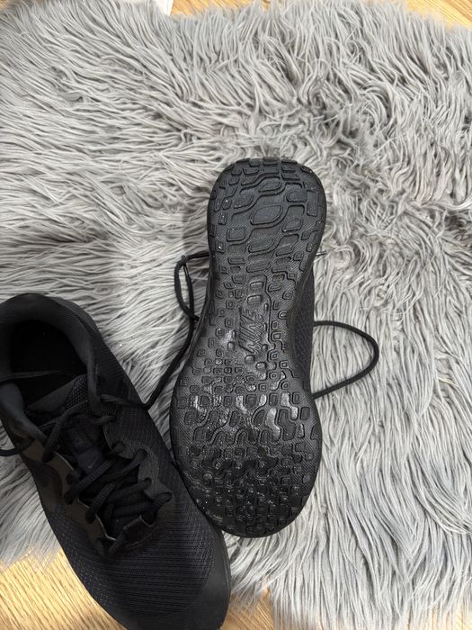Кросівки nike revolution 6( dd1096-001) унісекс