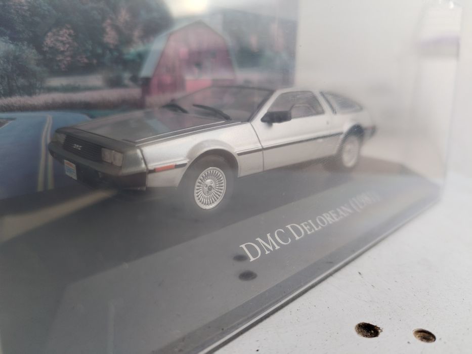 Miniatura DMC DeLorean 1/43