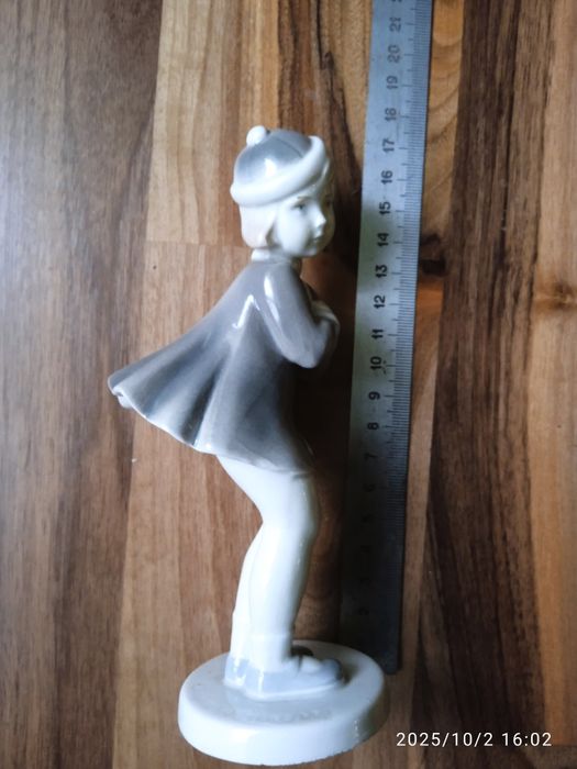 Девочка на ветру Германия