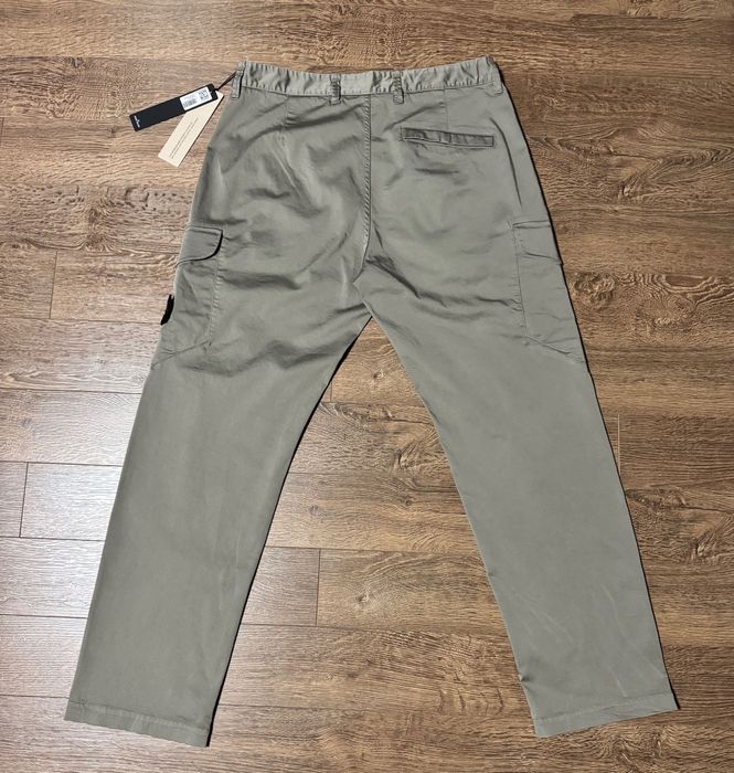 Брюки карго Stone Island.