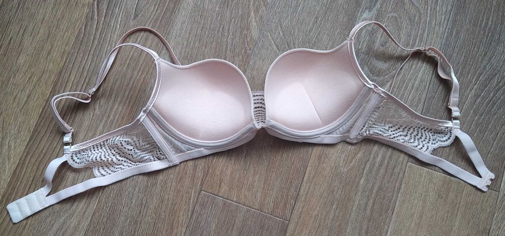 Пудровий бюстгальтер SILENZA, пуш-ап (Розмір: 80A) - НОВИЙ