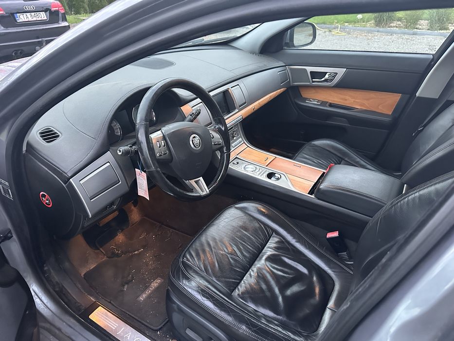 Jaguar XF 3.0d Uszkodzony silnik