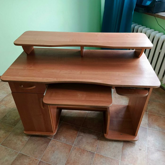 Biurko młodzieżowe