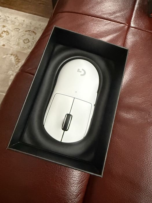 Продам Logitech superlight новий