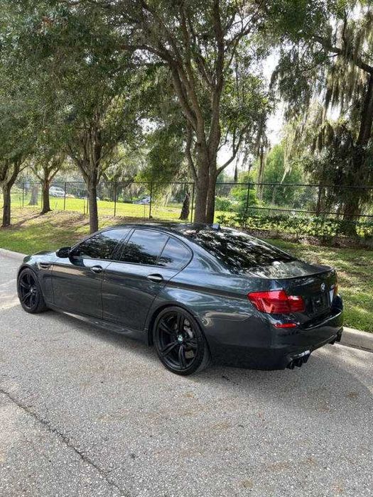 2016    BMW   M5