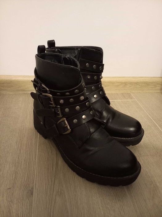 Buty zimowe damskie r.39