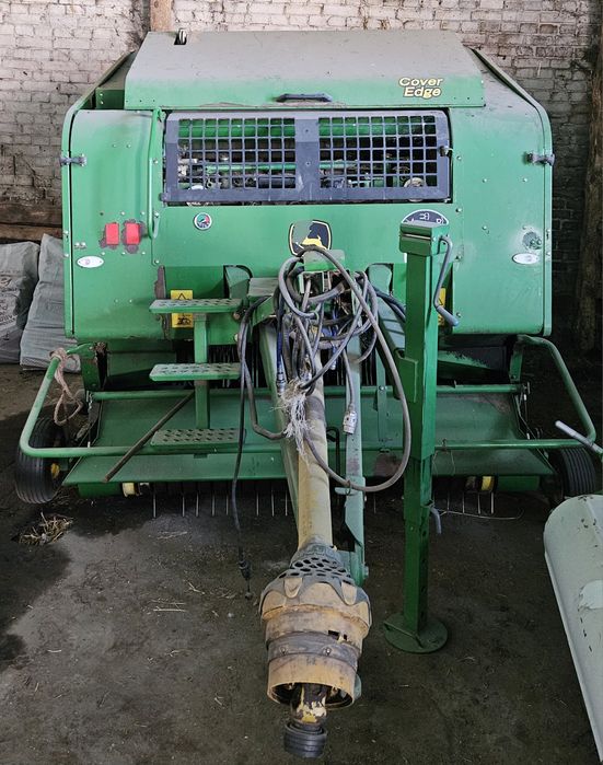 Prasa John Deere 568
