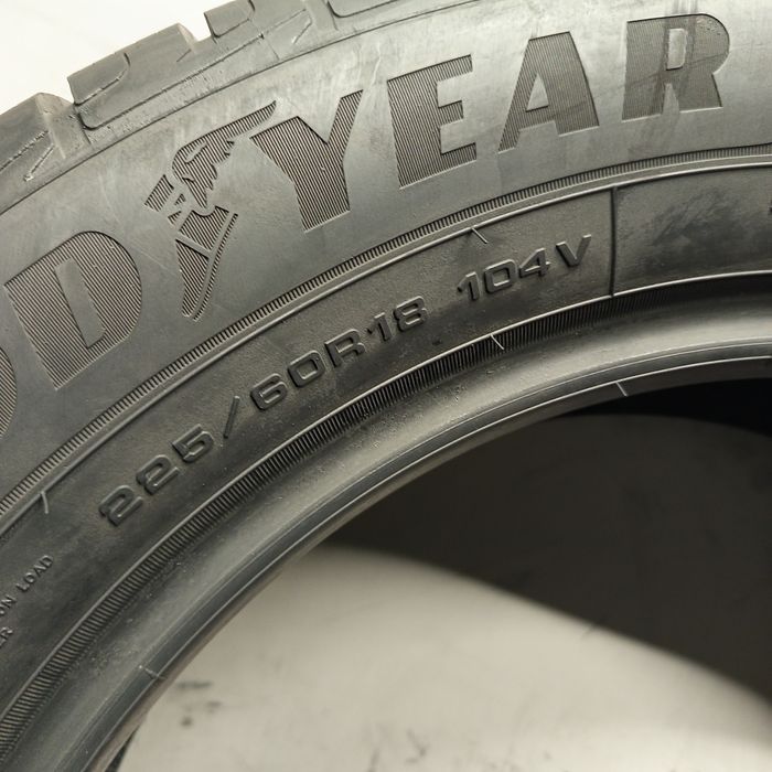 225/60R18 Goodyear UltraGrip Performance+ SUV