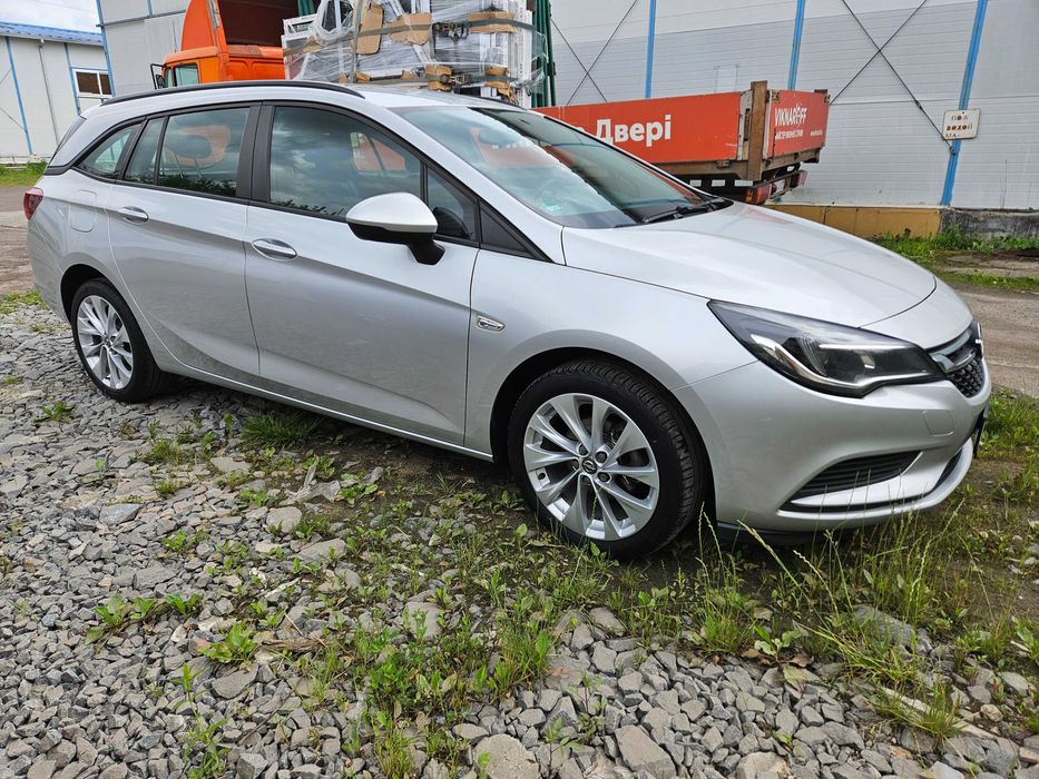 Opel Astra K 2018 рік