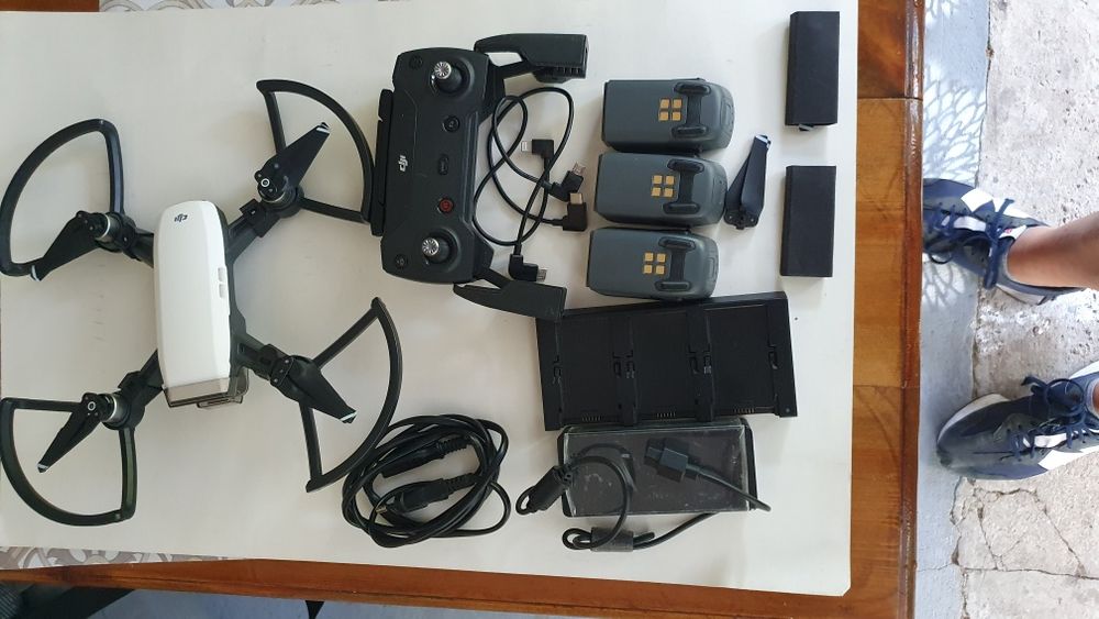 DJI Spark Alpine White – biały dron, 3 baterie + pilot + komplet akcesoriów