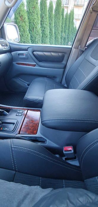 Toyota Land Cruiser 100