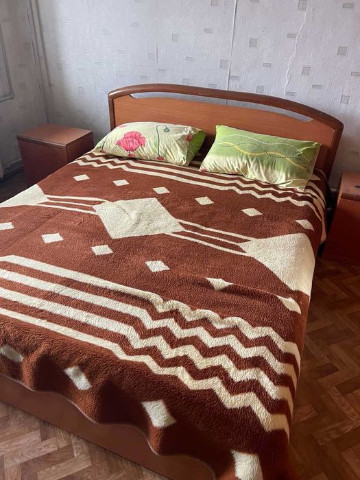 кровать двуспальная б/у  2000х1600