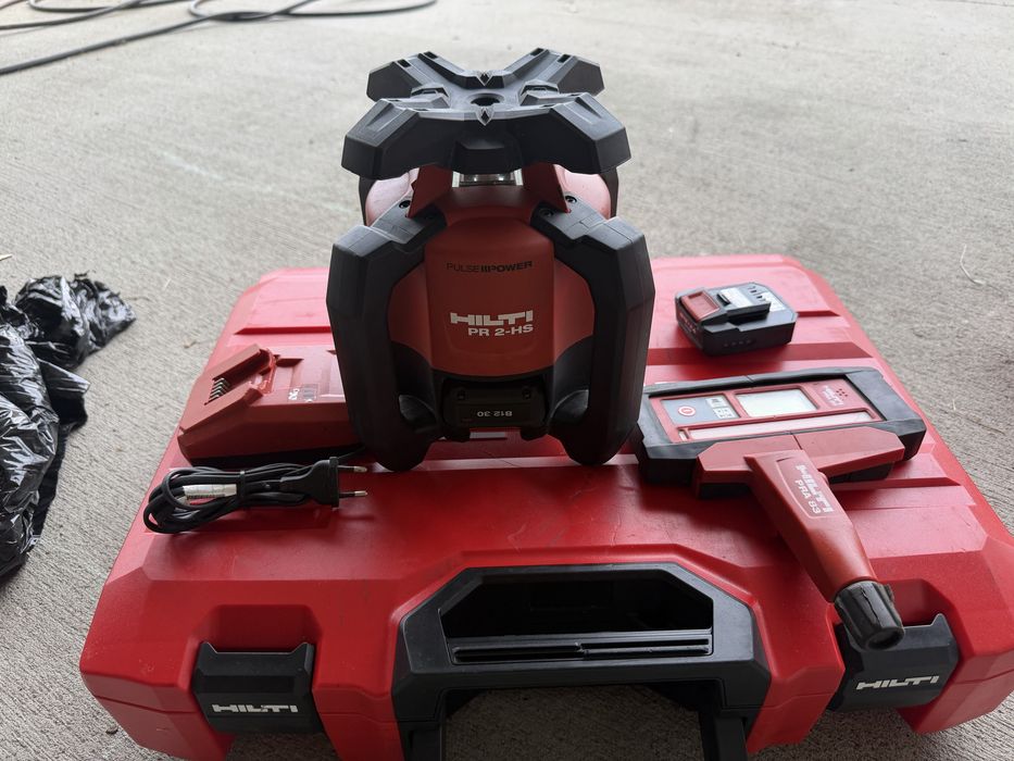 Niwelator Hilti PR 2 HS zewtaw baterie ladowarka statyw łata