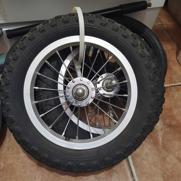 Колесо CST  NYLON  57-203 {12 1\2 * 2 1\4}