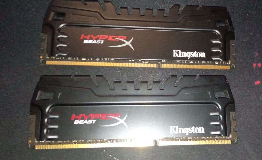 Оперативная память Kingston HyperX Beast DDR3 16GB 1866 mhz(8Gb х 2).